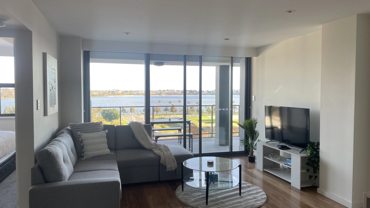 Furnished room with own bathroom