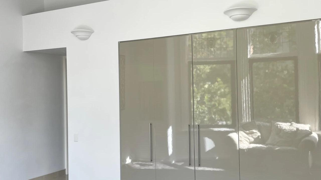 Unfurnished room studio flat for rent
