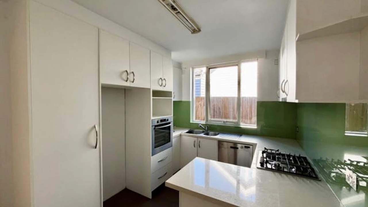 Unfurnished room in a flatshare