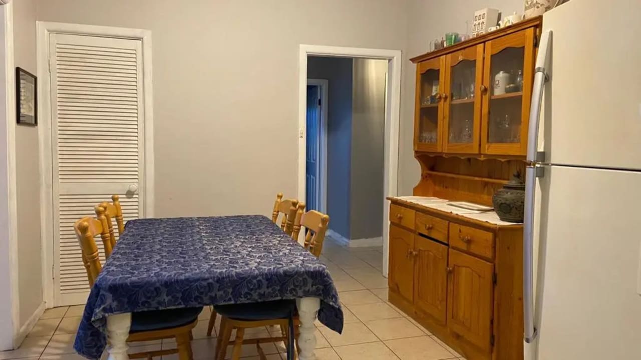 Room with ensuite in a share house