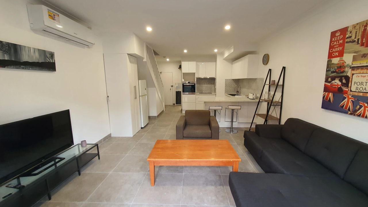 Whole property with 2 rooms for rent