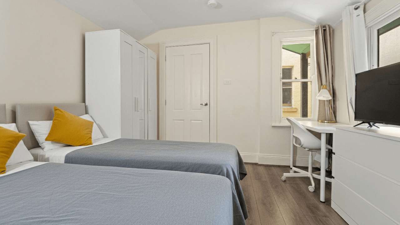 Furnished room in a share house