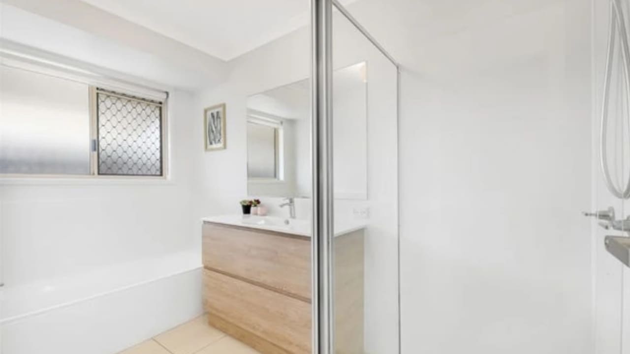 Unfurnished room with own bathroom