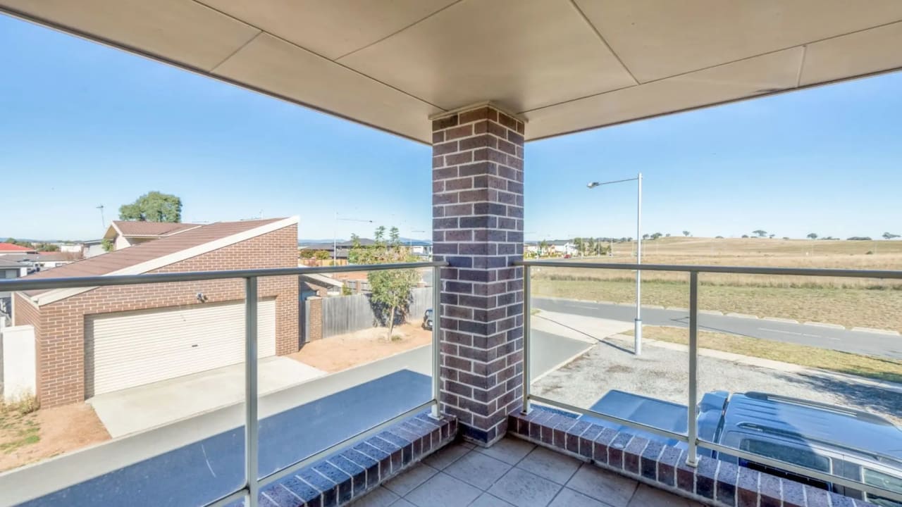 Whole property with 2 rooms for rent
