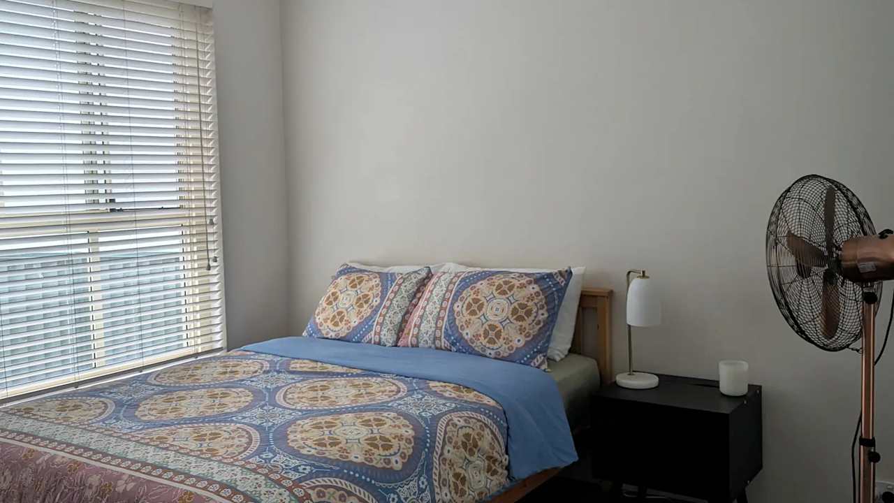 Furnished room in a flatshare