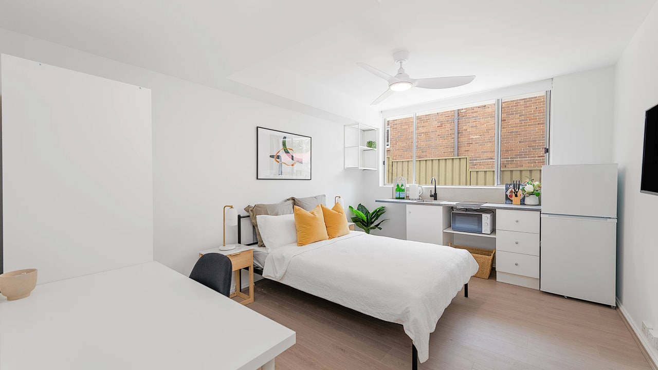 Room studio flat for rent