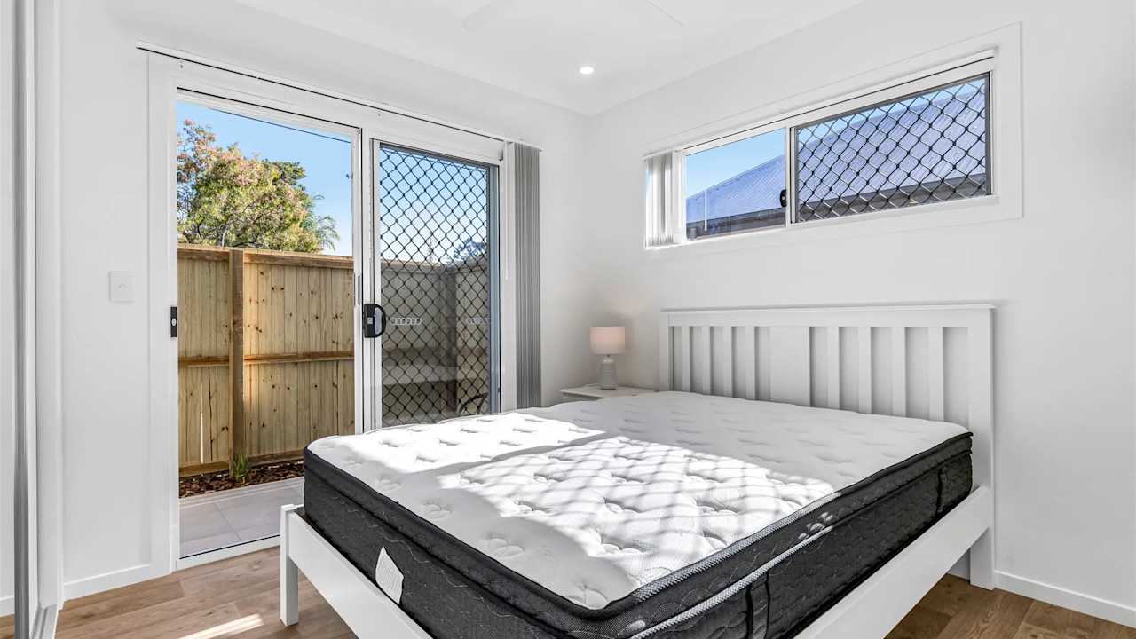 Furnished room studio flat for rent