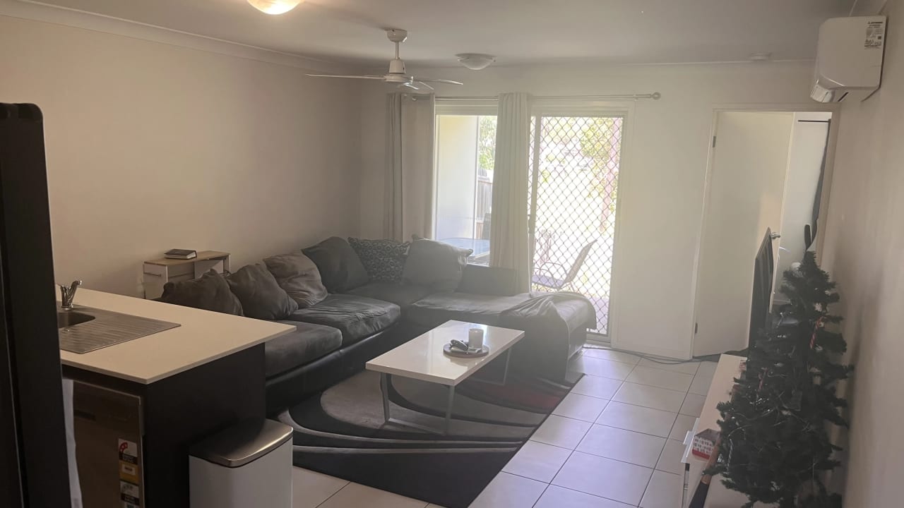 Unfurnished room with own bathroom