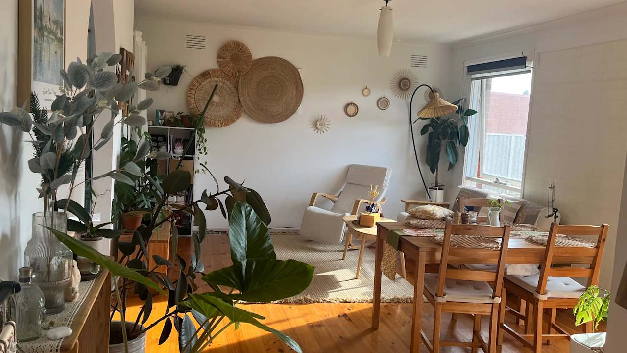 Room in a share house