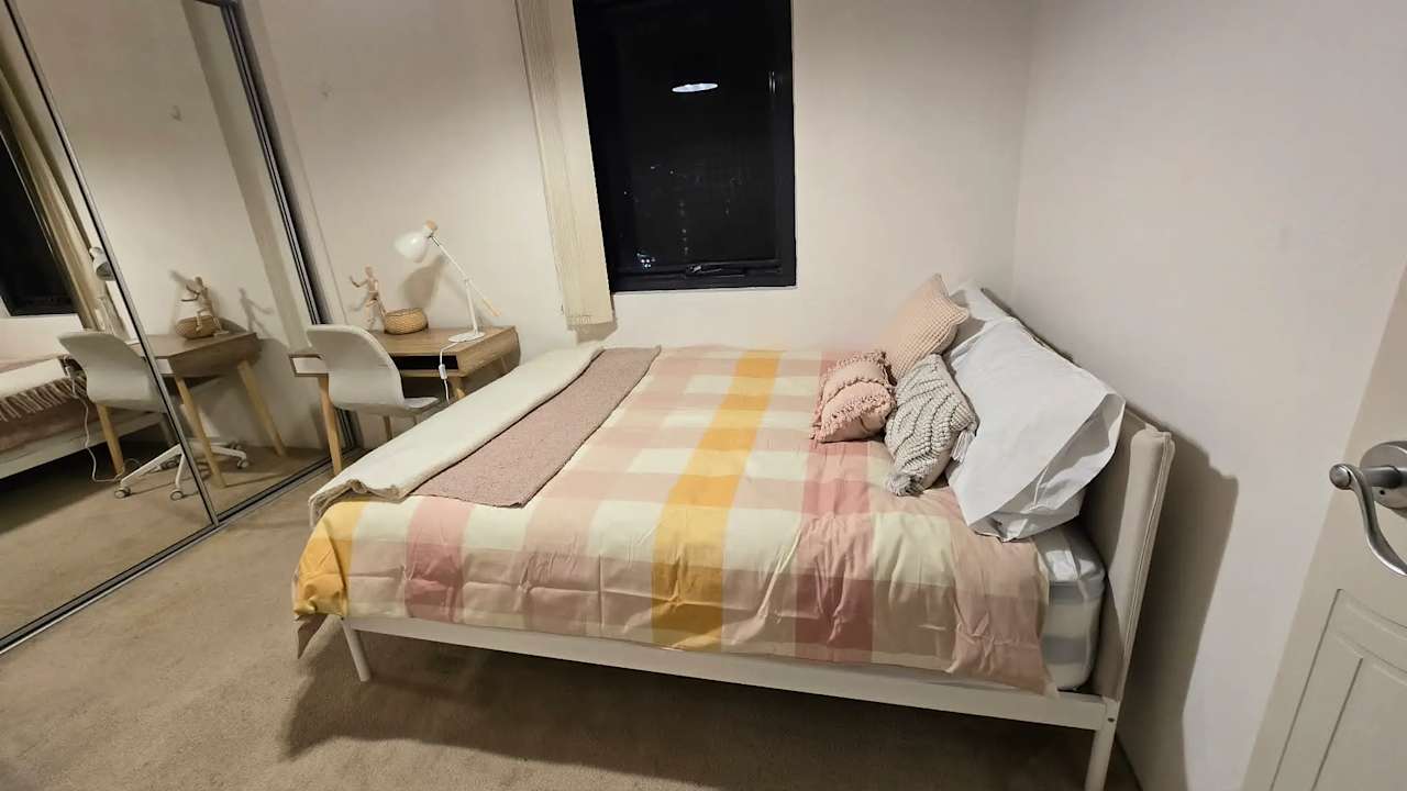 Furnished room in a flatshare