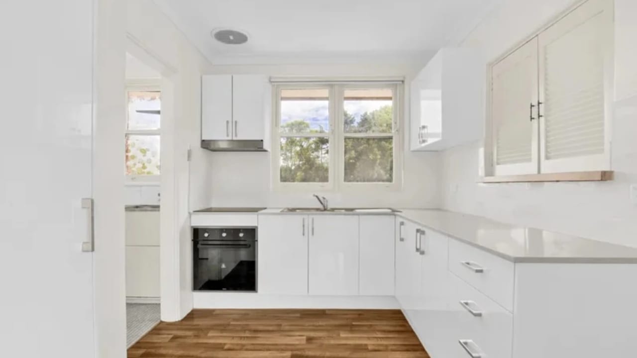 Furnished room with ensuite in a flatshare