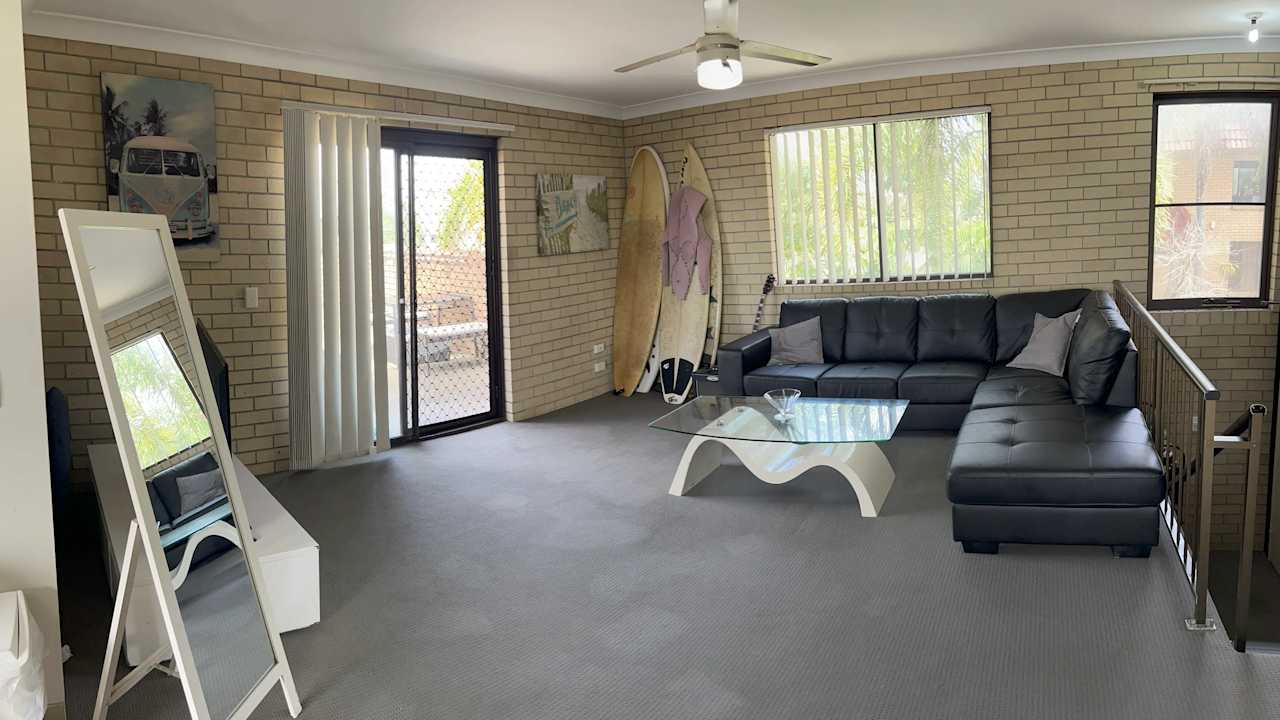 Furnished room in a flatshare