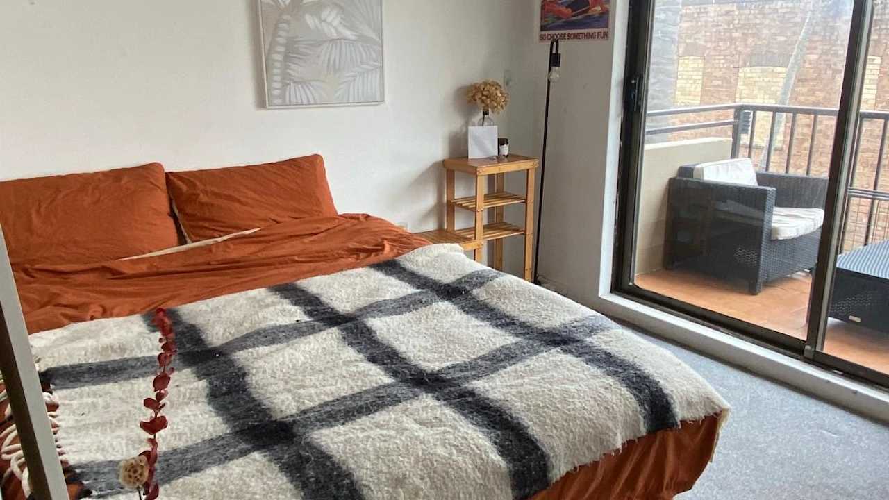 Furnished room with own bathroom