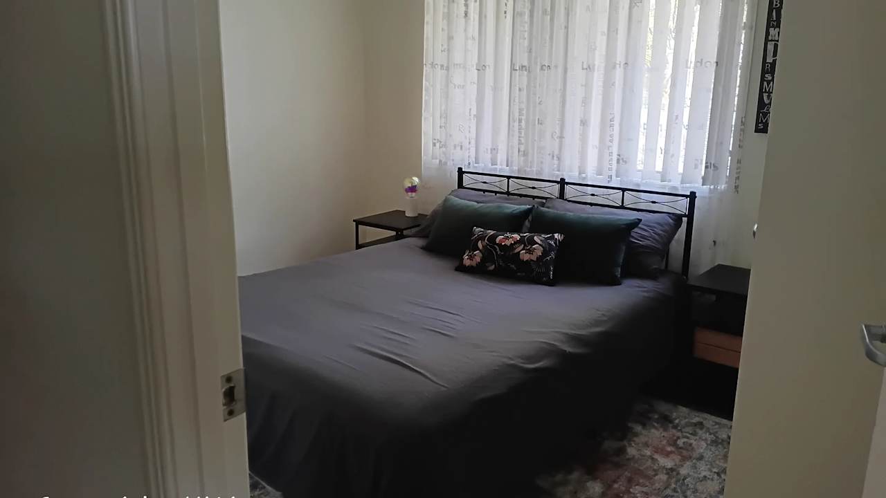 Room in a share house