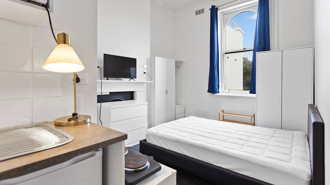 Furnished room studio flat for rent