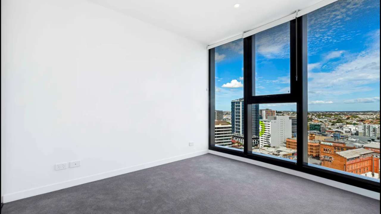 Unfurnished room in a flatshare