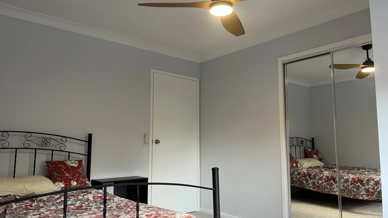 Furnished room in a share house