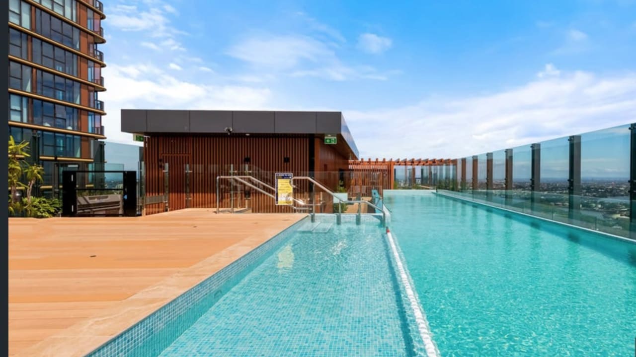 Furnished room with own bathroom