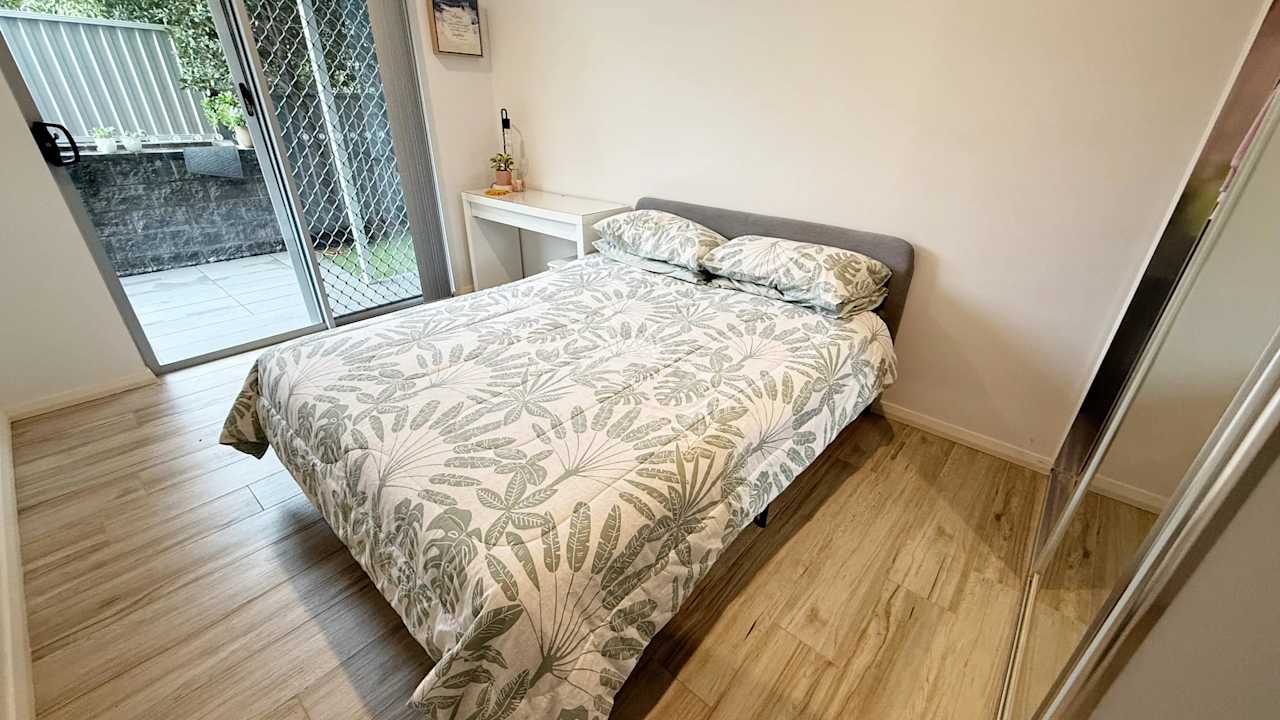 Furnished room in a flatshare