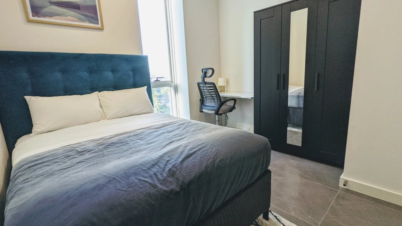 Furnished room in a flatshare