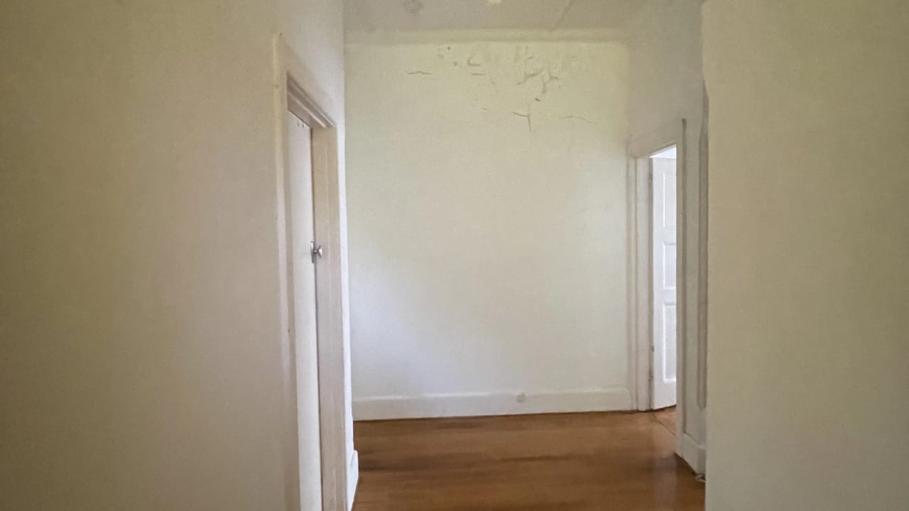 Unfurnished room in a share house