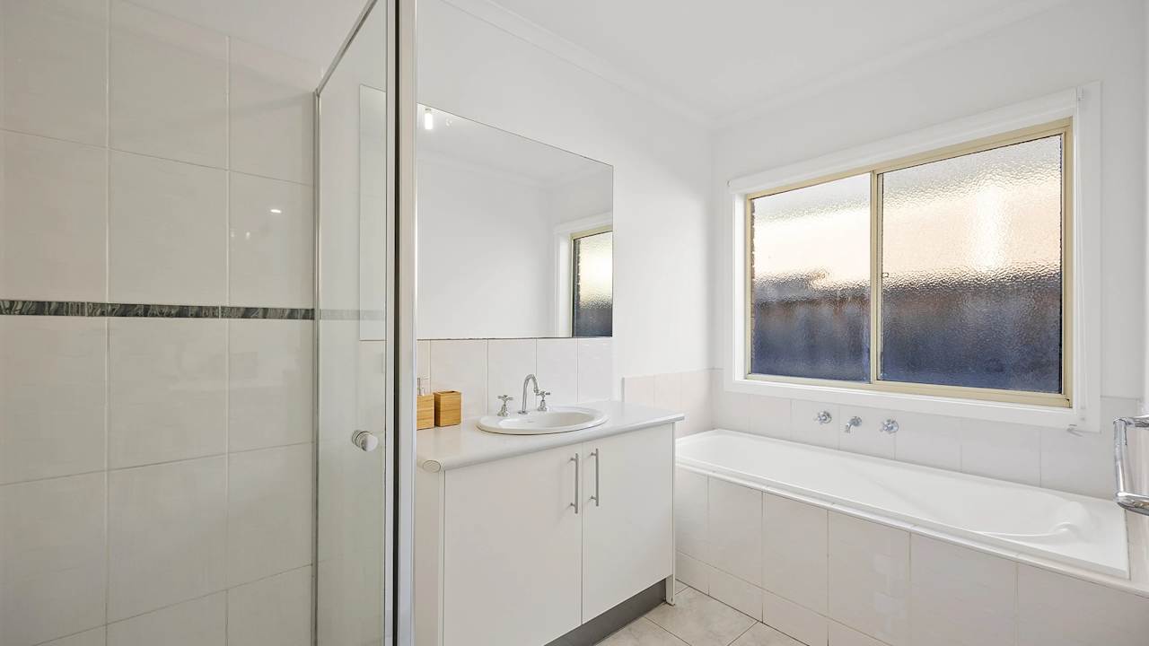 Furnished room with ensuite in a share house