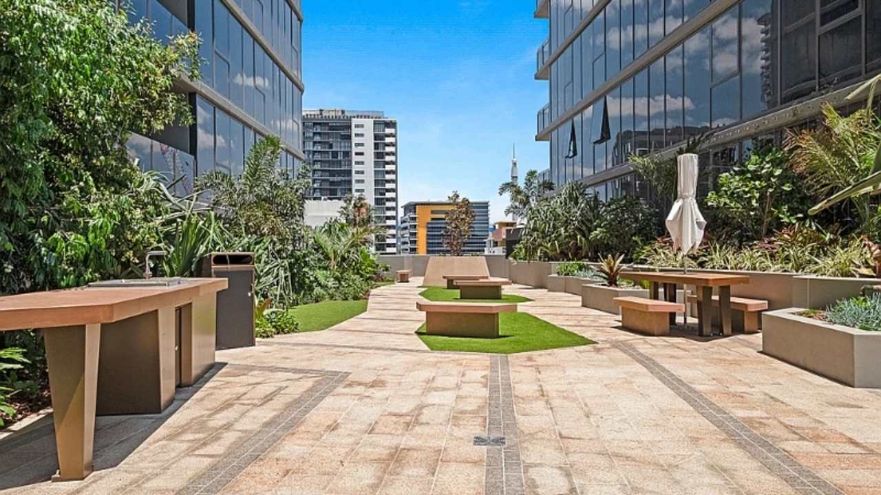 Room studio flat for rent