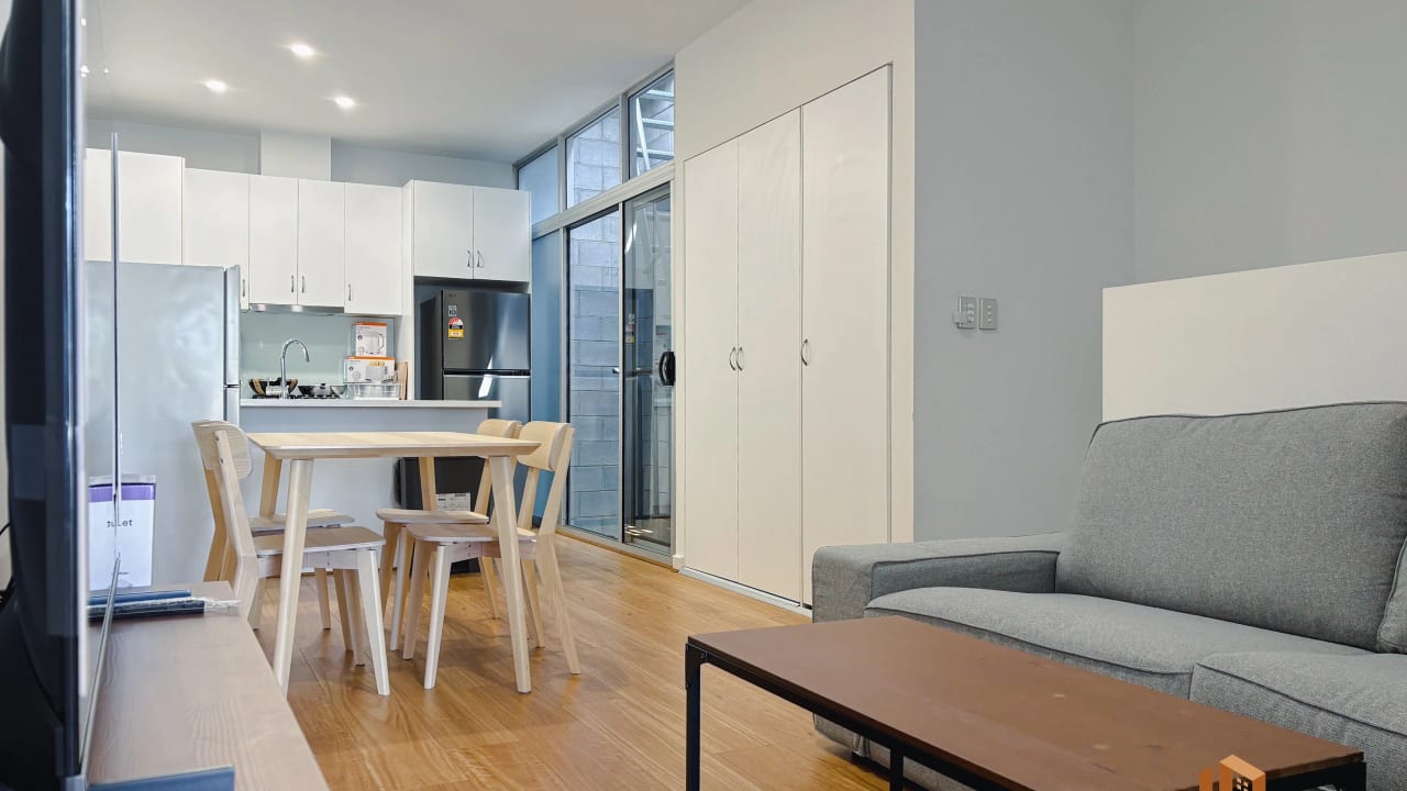 Furnished room in a share house