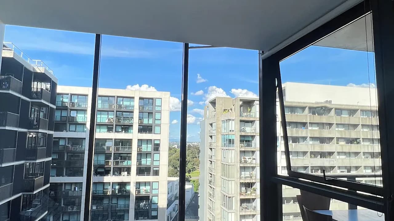 Furnished room in a flatshare