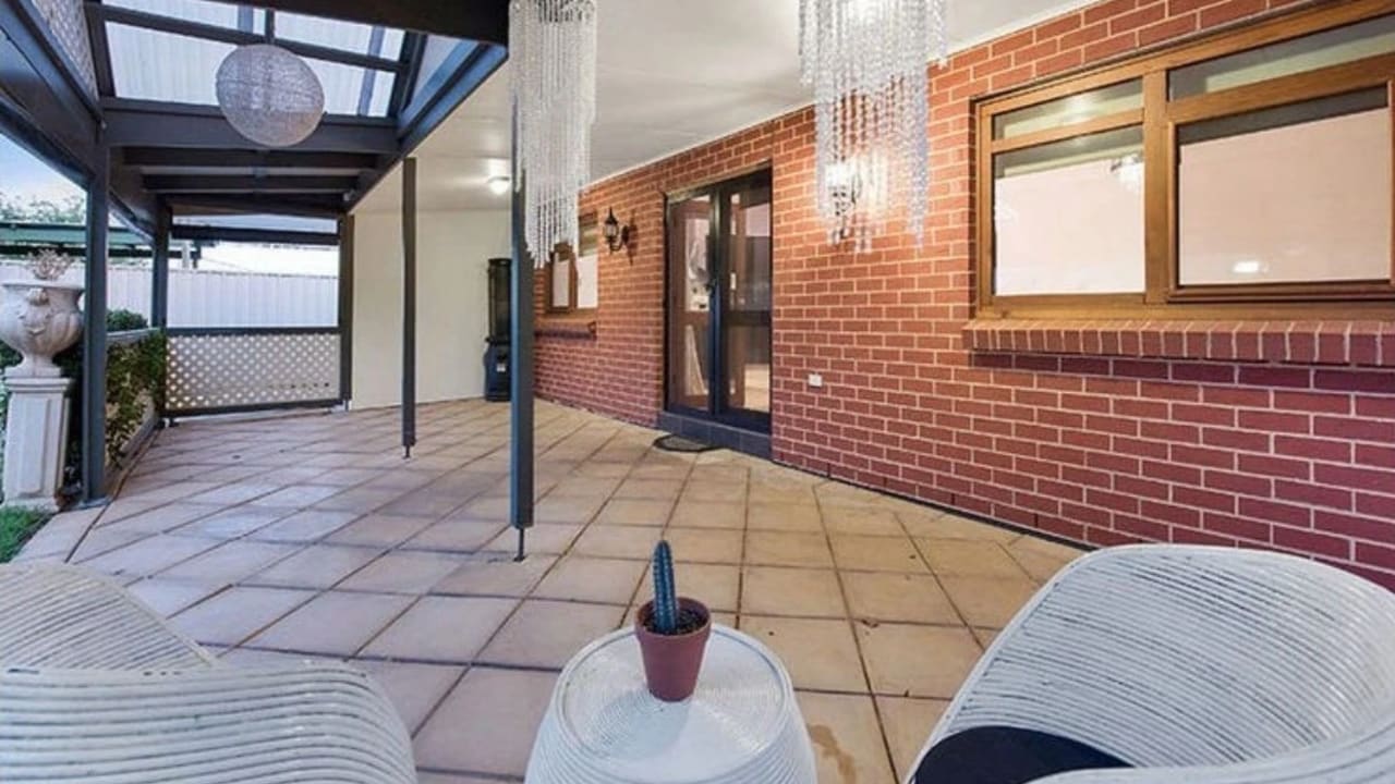 Room in a share house