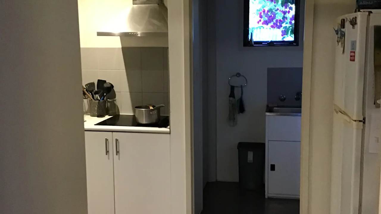 Room in a share house