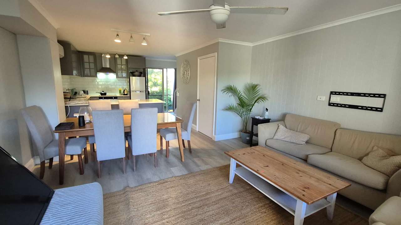 Furnished room in a flatshare