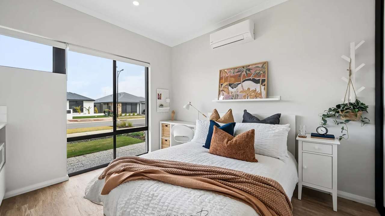 Furnished room with ensuite in a share house