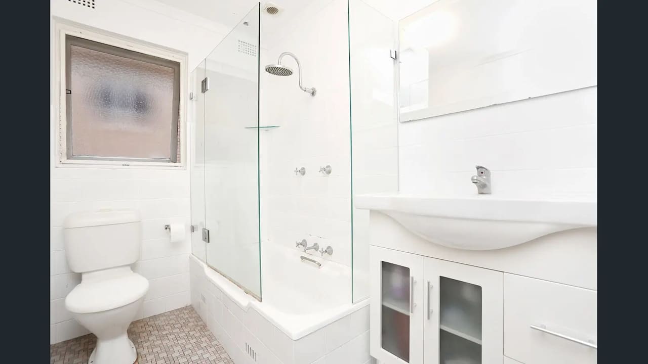 Whole property with 2 rooms for rent