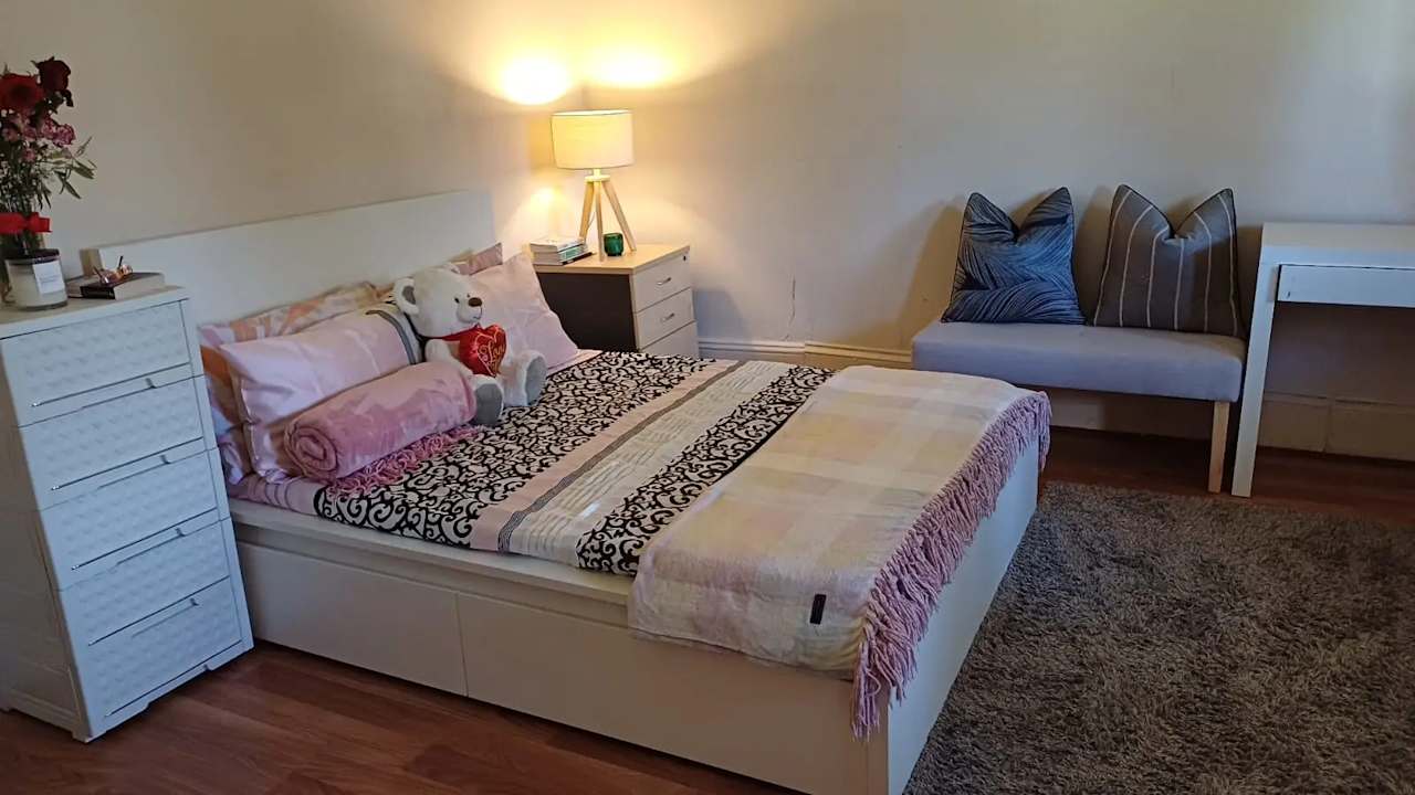 Furnished room in a share house