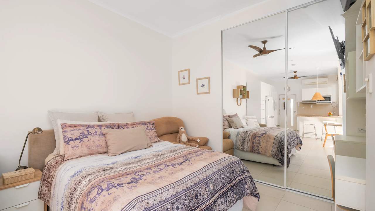 Furnished room granny flat for rent