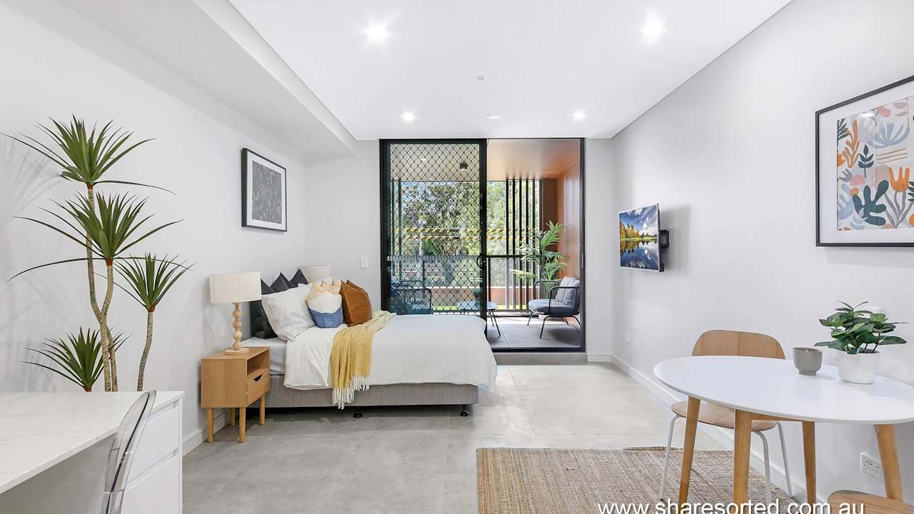 Room studio flat for rent