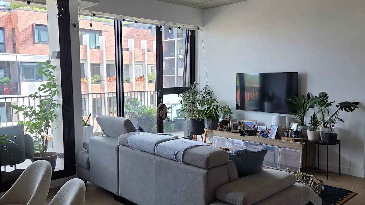 Furnished room with own bathroom