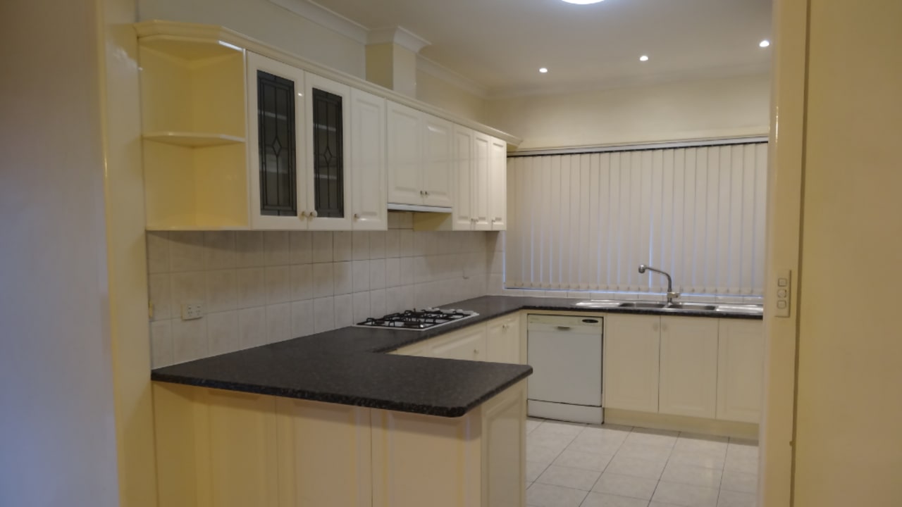 Whole property with 4 rooms for rent