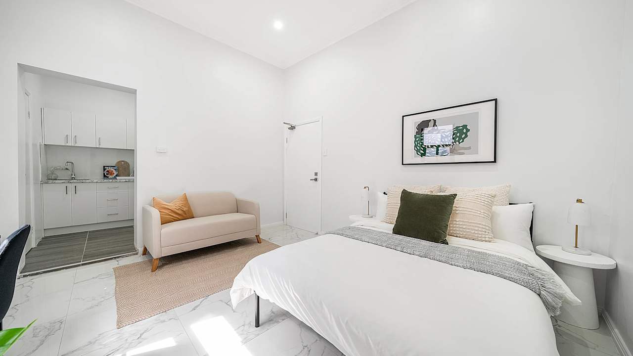 Room studio flat for rent