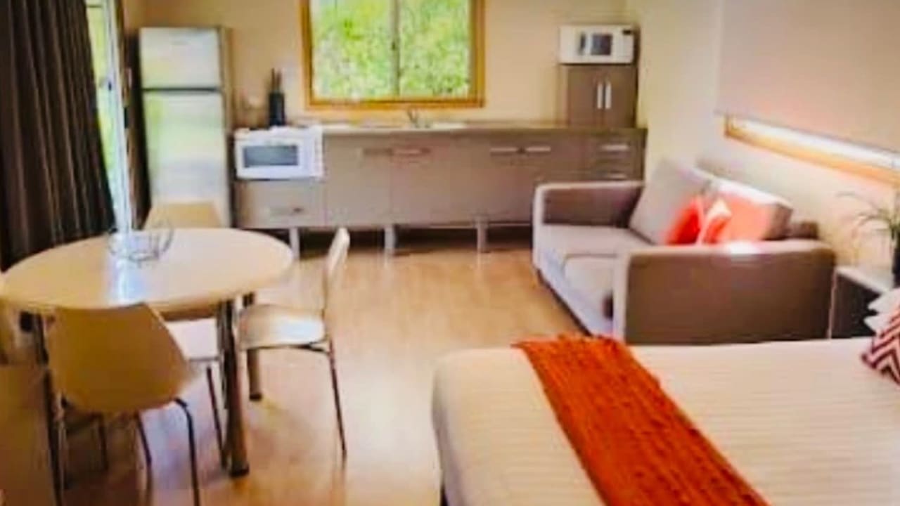 Furnished room studio flat for rent