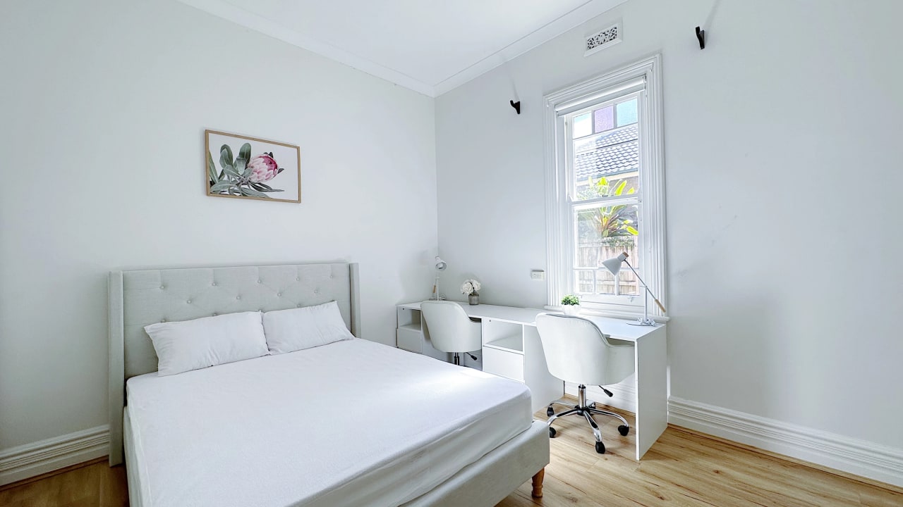 Furnished room in a share house