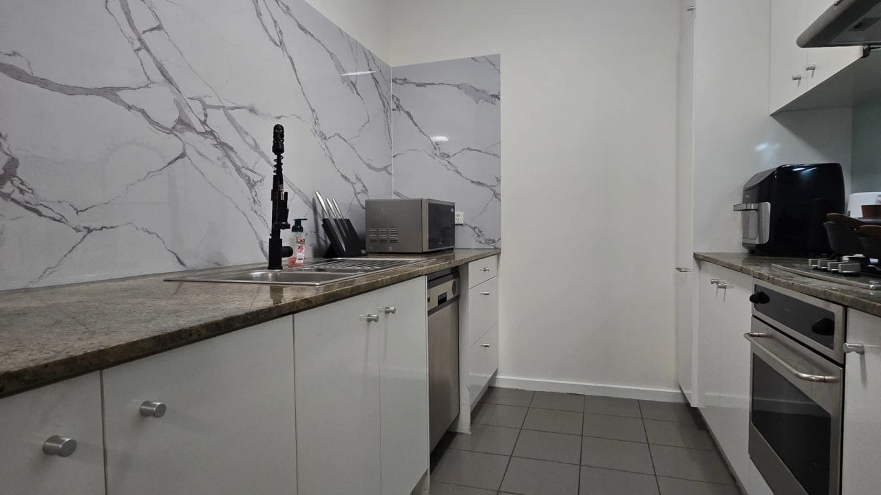 Furnished room with ensuite in a flatshare