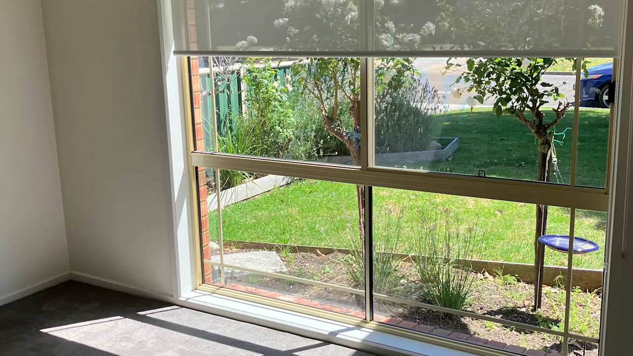 Unfurnished room with ensuite in a flatshare