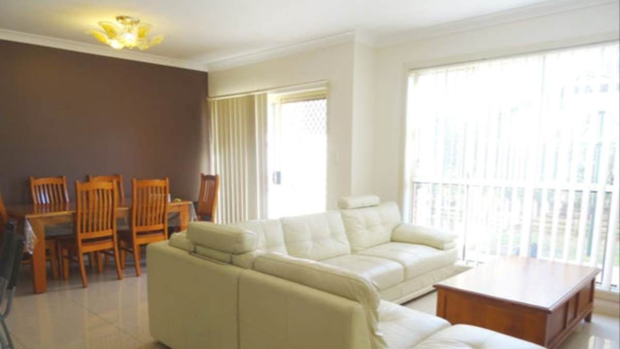 Room in a share house