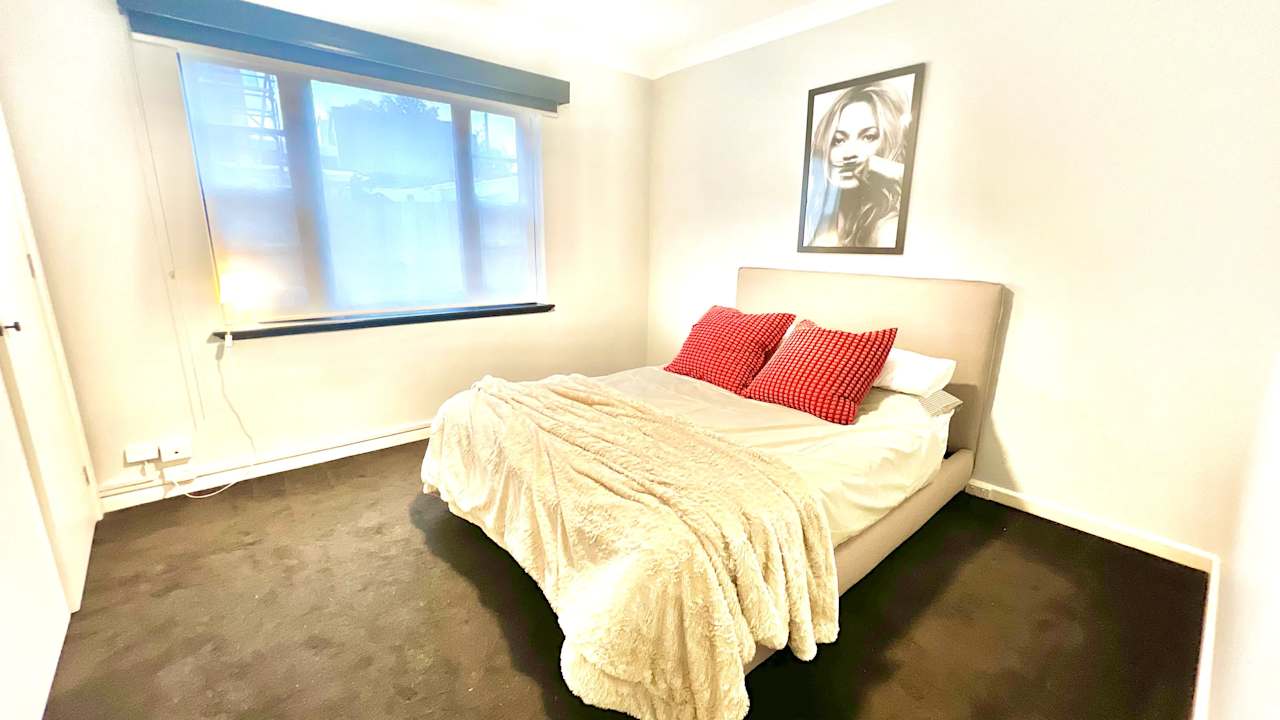 Whole property with 2 rooms for rent