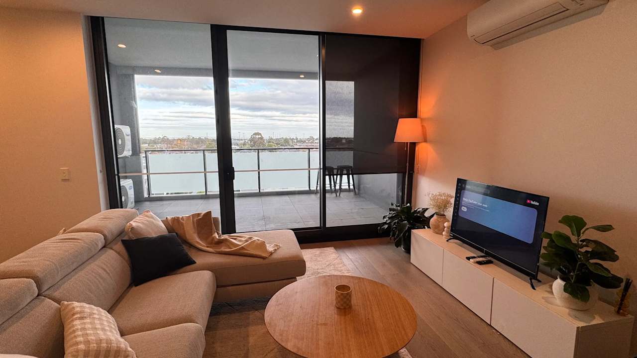 Furnished room with own bathroom