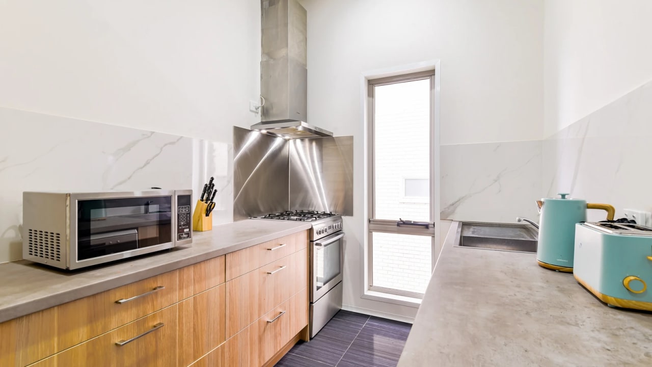 Whole property with 3 rooms for rent
