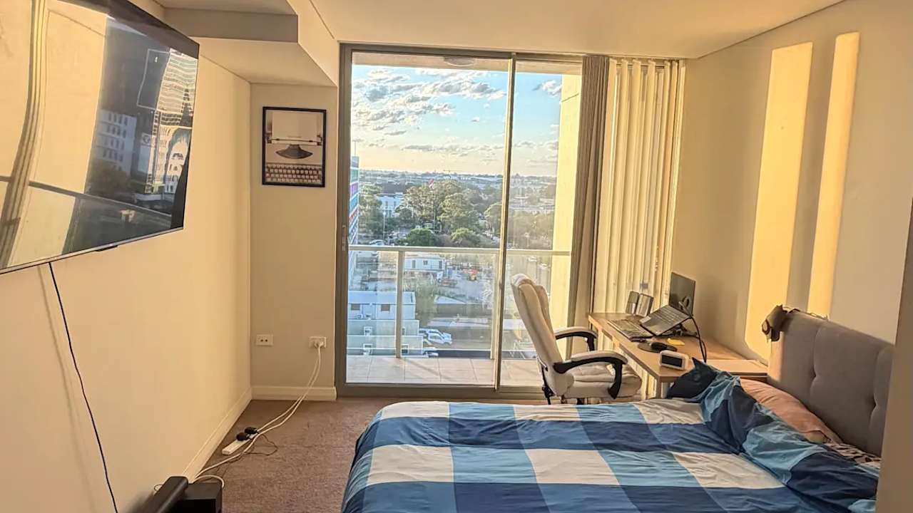 Furnished room in a flatshare