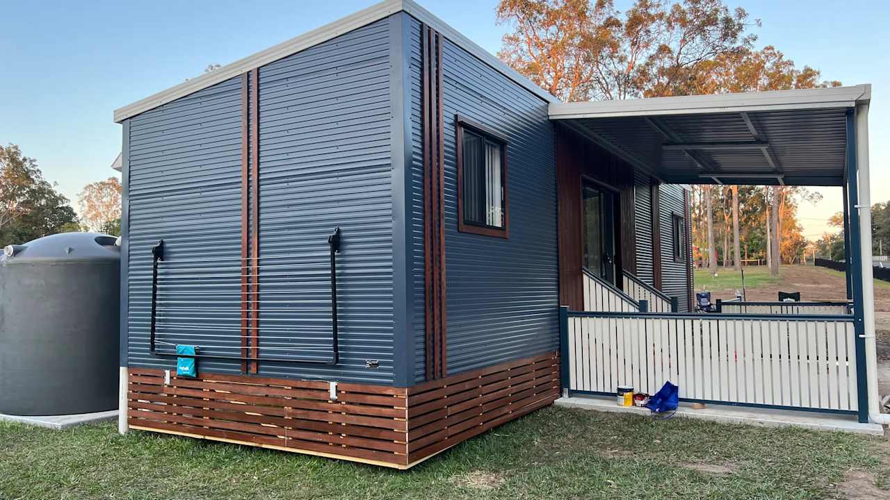 Unfurnished room granny flat for rent